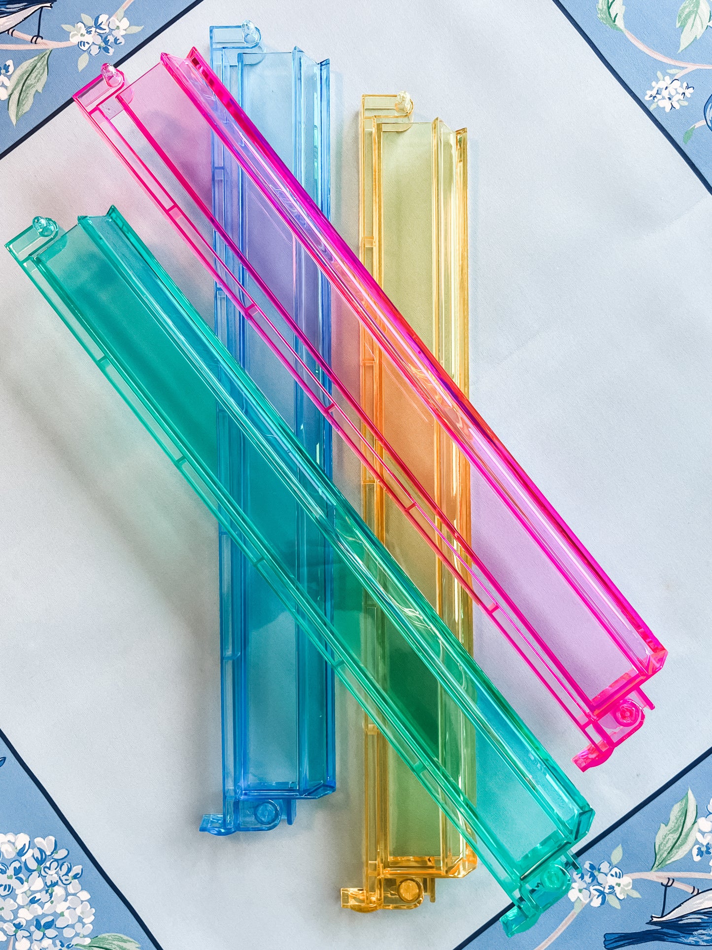 Multicolor Acrylic Mahong Racks